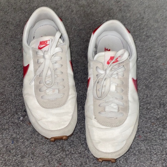 Nike Shoes - Nike Daybreak Sneakers